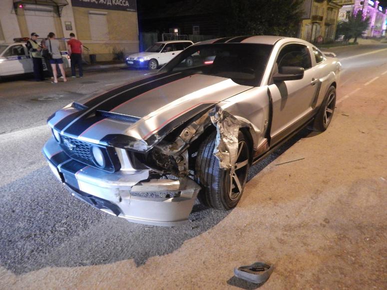 Единственный в Забайкалье Mustang попал в аварию на ул. Чкалова в Чите