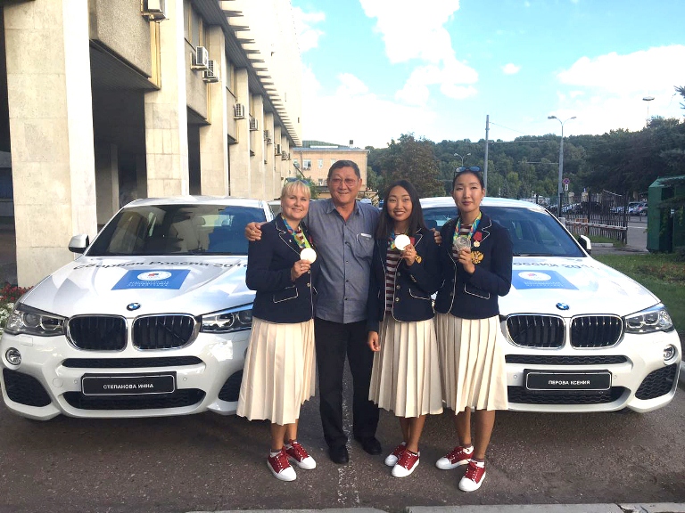 Белый BMW X4 получит Туяна Дашидоржиева за занятое второе место на Олимпиаде в Рио