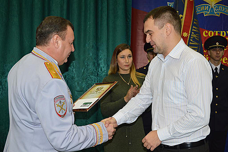 Главный редактор портала «Забмедиа» Андрей Белокопытов на церемонии награждения